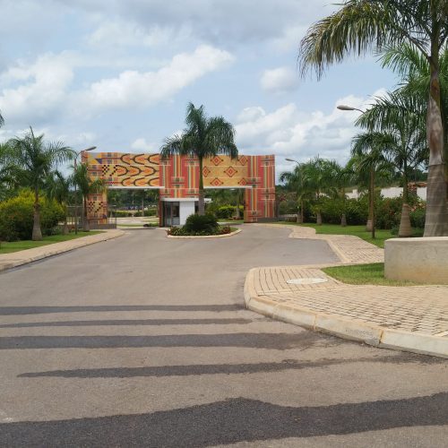 Participants during a field trip of the workshop "Co-creating land governance research agenda by, for, in, and on Africa